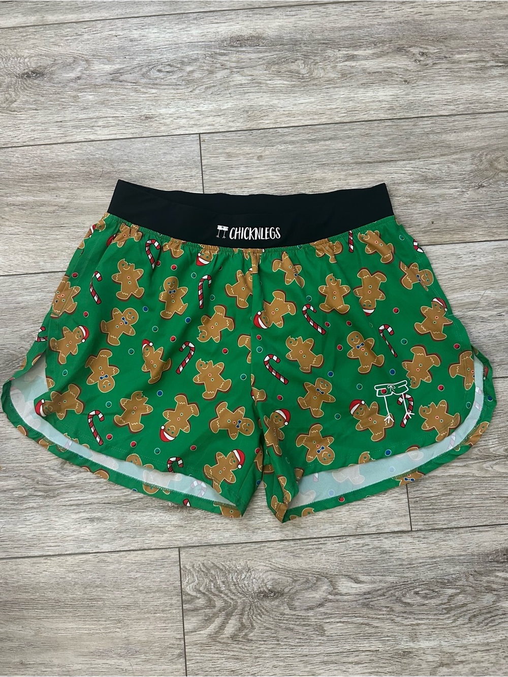 Chicknlegs Running Shorts Green Christmas Gingerbread Large
